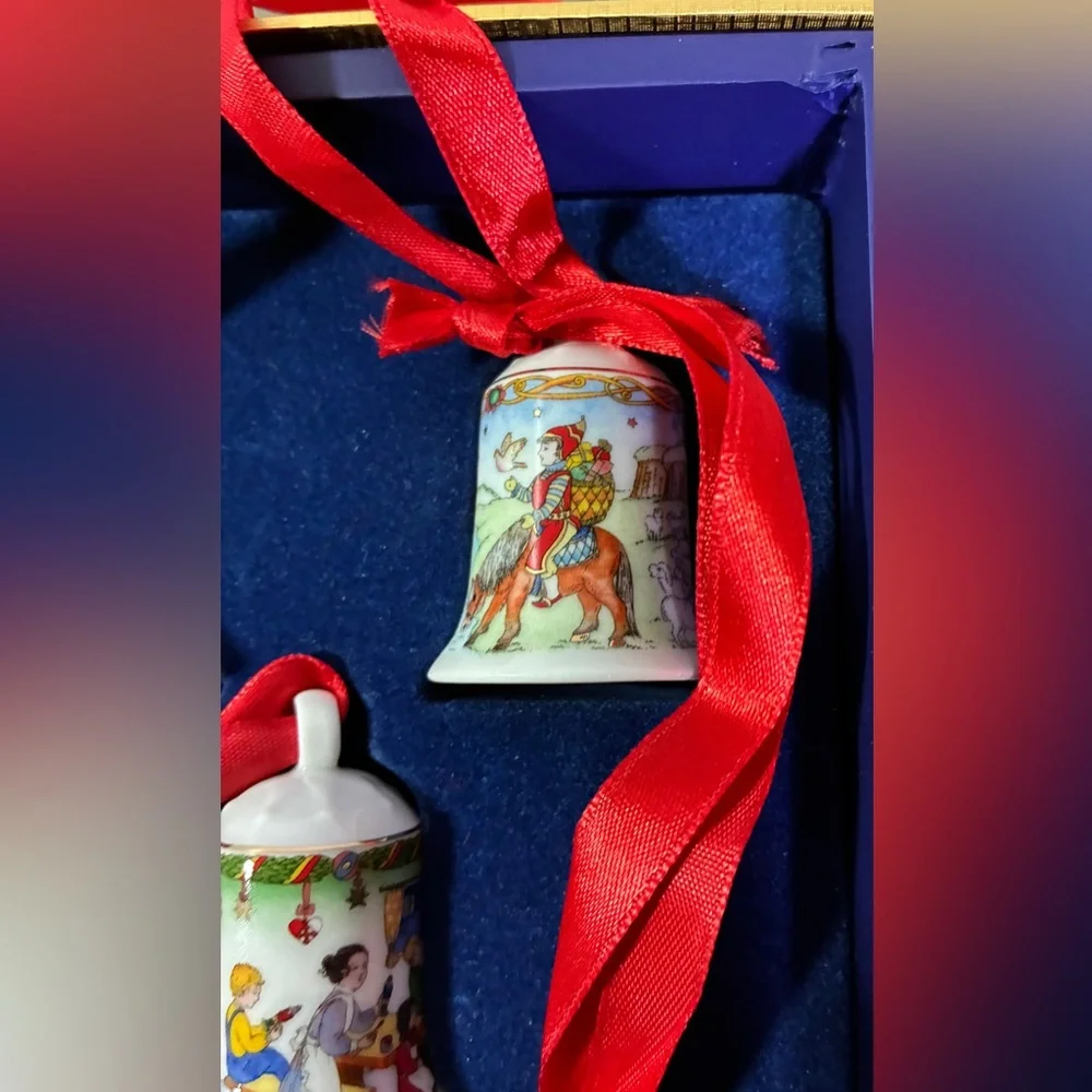 Hutschenreuther Porcelain Christmas Mini Bells Set 2008-2012